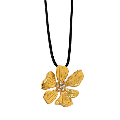 18K Gold Plated Titanium Steel Vintage Flower Micro Inlaid With Diamond Leather String Necklace