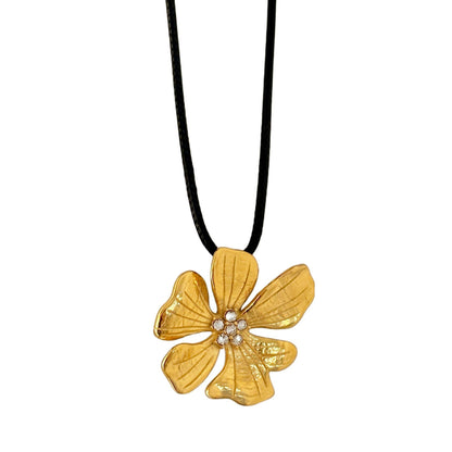 Peach Blossom Beautiful Flower Necklace