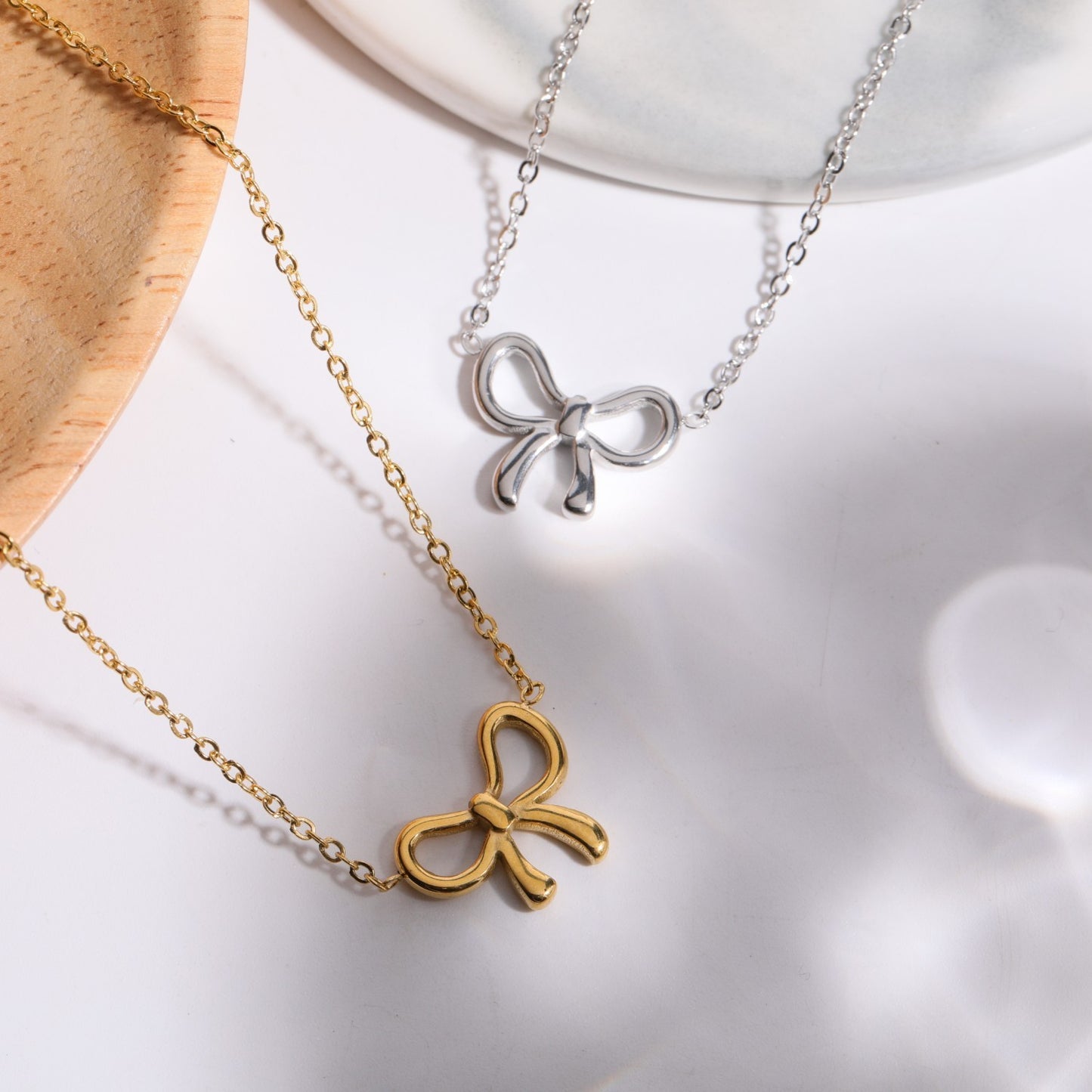 Simple Cute Bow Color-preserving Clavicle Pendant Necklace